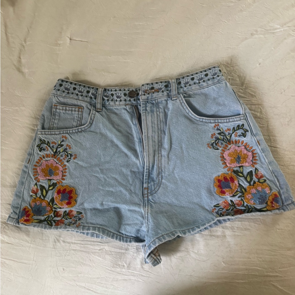 Farm Rio Embroidered Light Blue Denim Shorts Floral Accent - Picture 5 of 12